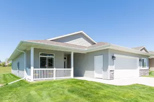 1552 Eagle Ridge St NE, Owatonna, MN 55060 - Photo 5