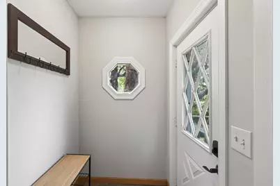 394 Dewey Street, Saint Paul, MN 55104 - Photo 5