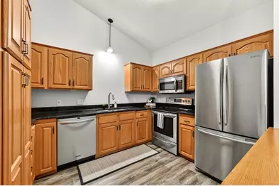 718 10th Street SW, Pine Island, MN 55963 - Photo 3