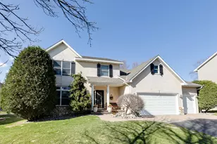 7568 Walnut Curve, Chanhassen, MN 55317 - Photo 5