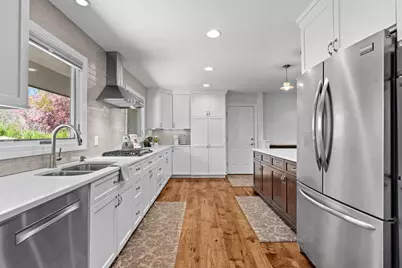 10725 Woodwatch Circle, Eden Prairie, MN 55347 - Photo 19