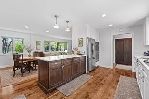 10725 Woodwatch Cir, Eden Prairie, MN 55347 - Photo 17