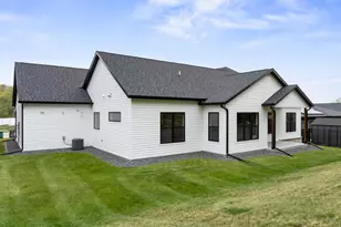 4228 Cassidy Ridge Dr NE, Rochester, MN 55906 - Photo 7