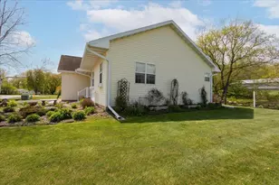 102 Eau Galle Dr, Elmwood, WI 54740 - Photo 5