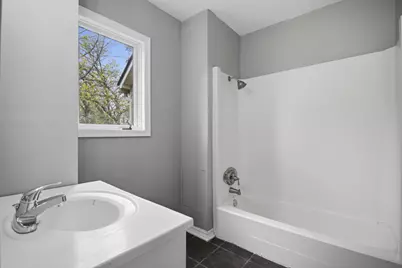 1110 5th Avenue NW, Austin, MN 55912 - Photo 9