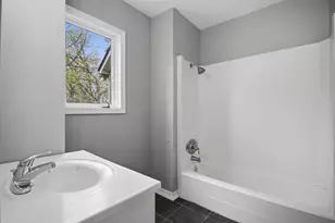 1110 5th Ave NW, Austin, MN 55912 - Photo 9