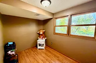 32185 290th St, Worthington, MN 56187 - Photo 37