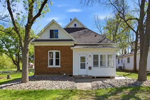 131 Main St N, Shakopee, MN 55379 - Photo 1