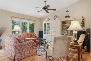 4166 Thornhill Ln, Vadnais Heights, MN 55127 - Photo 13