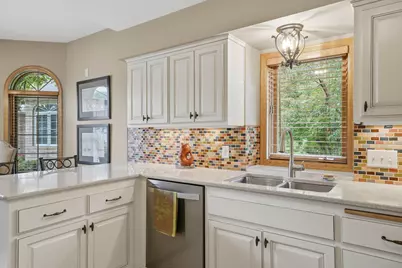 4166 Thornhill Lane, Vadnais Heights, MN 55127 - Photo 25