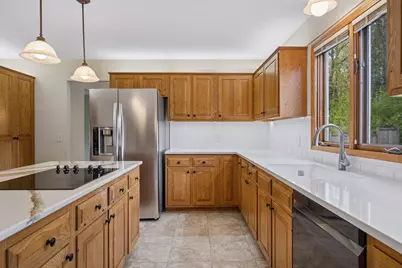 3385 Rosewood Lane N, Plymouth, MN 55441 - Photo 9