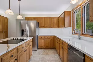 3385 Rosewood Ln N, Plymouth, MN 55441 - Photo 9