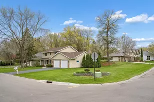 3385 Rosewood Ln N, Plymouth, MN 55441 - Photo 31