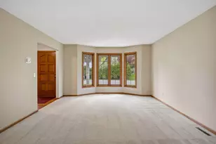 3385 Rosewood Ln N, Plymouth, MN 55441 - Photo 5