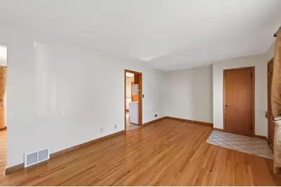 8231 Emerson Avenue S, Bloomington, MN 55420 - Photo 11