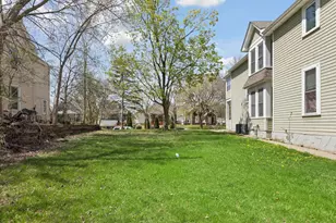 402 Hope St, Saint Paul, MN 55106 - Photo 145
