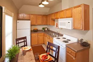 402 Hope St, Saint Paul, MN 55106 - Photo 43