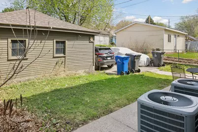 402 Hope Street, Saint Paul, MN 55106 - Photo 11
