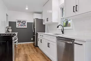 8721 Columbus Ave S, Bloomington, MN 55420 - Photo 3