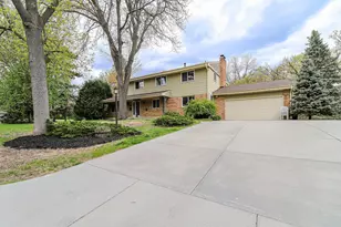 1525 St Croix Cir, Golden Valley, MN 55422 - Photo 63