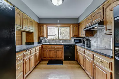 1525 Saint Croix Circle, Golden Valley, MN 55422 - Photo 23