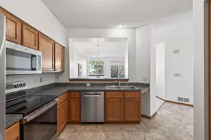 2162 Water Lilly Ln, Eagan, MN 55122 - Photo 7
