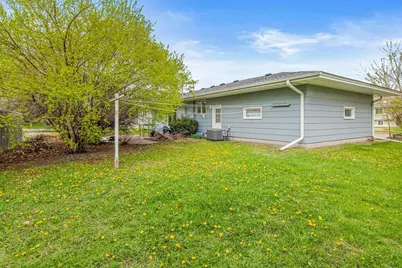 8033 Georgia Avenue N, Brooklyn Park, MN 55445 - Photo 29