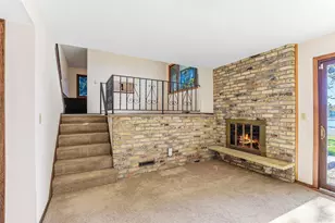 129 E Golden Lake Ln, Circle Pines, MN 55014 - Photo 11