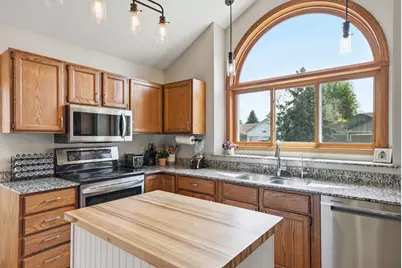 7135 Upper 157th Street W, Apple Valley, MN 55124 - Photo 5