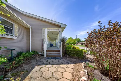 385 22nd Street SE, Owatonna, MN 55060 - Photo 5