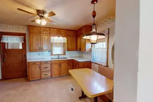 406 Giles Pl, Albert Lea, MN 56007 - Photo 5