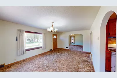 406 Giles Place, Albert Lea, MN 56007 - Photo 3