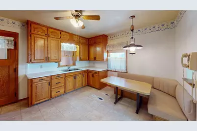 406 Giles Place, Albert Lea, MN 56007 - Photo 5