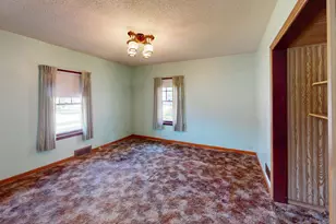 406 Giles Pl, Albert Lea, MN 56007 - Photo 9