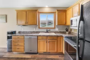 104 Century Ln, Silver Lake, MN 55381 - Photo 3