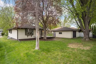 659 Grange Ave N, Oakdale, MN 55128 - Photo 23