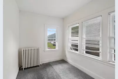 918 Queen Avenue N, Minneapolis, MN 55411 - Photo 13
