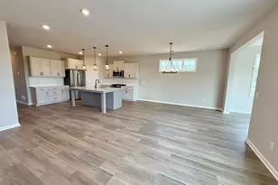 8208 Haywood Dr, Lino Lakes, MN 55014 - Photo 9