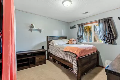 9918 Kiwi Avenue N, Brooklyn Park, MN 55443 - Photo 29