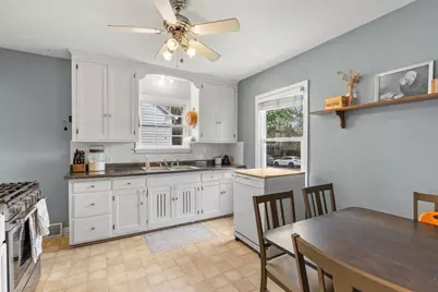 264 Haskell Street E, West Saint Paul, MN 55118 - Photo 9