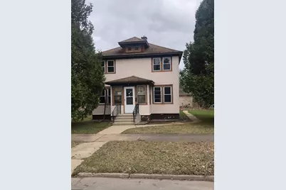 2626 6th Avenue E, Hibbing, MN 55746 - Photo 1