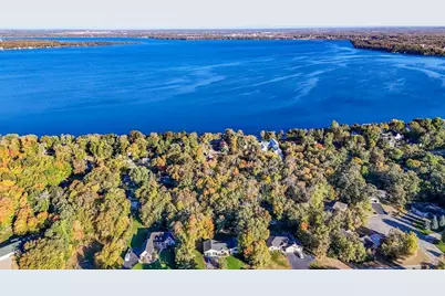 1077 S Shore Drive, Detroit Lakes, MN 56501 - Photo 9