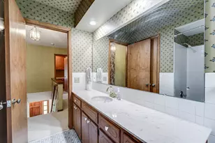 1721 Rhode Island Ave N, Golden Valley, MN 55427 - Photo 47