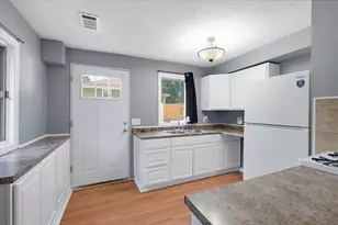 5809 Quail Ave N, Crystal, MN 55429 - Photo 5