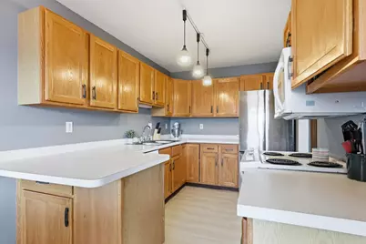 3108 Dakota Park Circle S, Fargo, ND 58104 - Photo 9