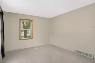 1935 55th St E, Inver Grove Heights, MN 55077 - Photo 7
