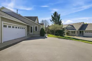 8821 Stonebrooke Ct, Woodbury, MN 55125 - Photo 3