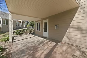 8821 Stonebrooke Ct, Woodbury, MN 55125 - Photo 11