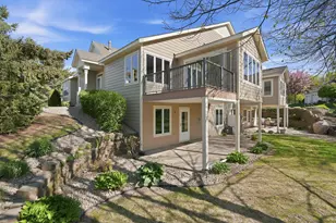 8821 Stonebrooke Ct, Woodbury, MN 55125 - Photo 9