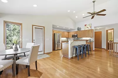 8821 Stonebrooke Court, Woodbury, MN 55125 - Photo 33
